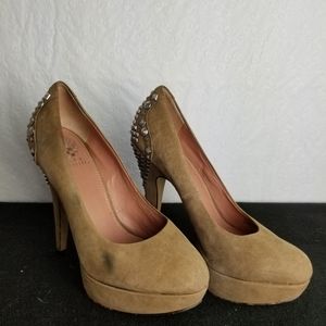 Vince Camuto Studded Platforms Size 7